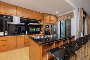 Baan Bua Estate by Tropiclook