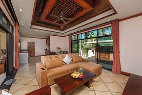 Baan Bua Estate by Tropiclook