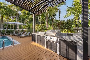 Baan Bua Estate by Tropiclook