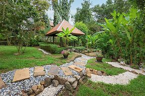 Baan Bua Estate by Tropiclook