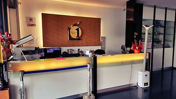 One Point Hotel - RH Plaza