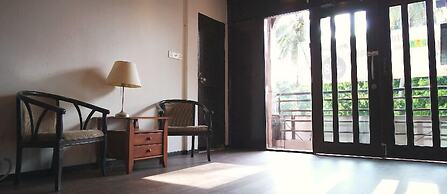 Place2Stay - Opposite Hilton