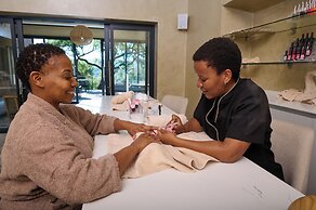 Cradle Boutique Hotel