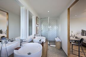 Cradle Boutique Hotel