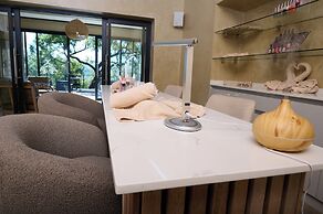 Cradle Boutique Hotel