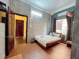 Amy Hostel Hue