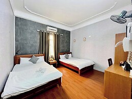 Amy Hostel Hue