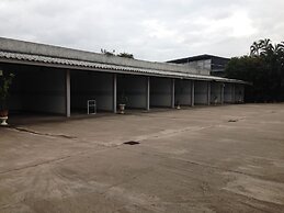 Natpob Sleep Station Motel