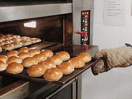 Cheery Dragon Canal Hotel Hangzhou