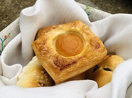 Cheery Dragon Canal Hotel Hangzhou