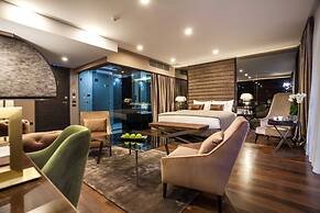 SAINT TEN Hotel, Small Luxury Hotels