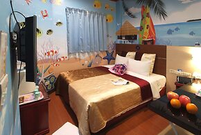 Golden Swallow Hotel