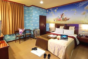 Golden Swallow Hotel