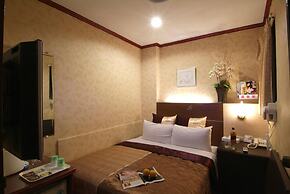 Golden Swallow Hotel