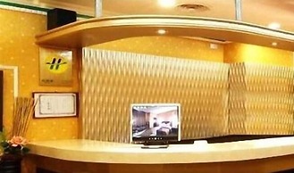 Golden Swallow Hotel