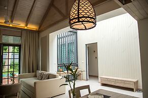 Flora Creek Resort & Garden Chiang Mai