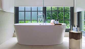 Flora Creek Resort & Garden Chiang Mai