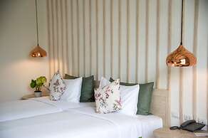 Flora Creek Resort & Garden Chiang Mai