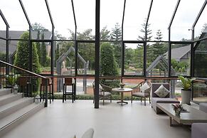 Flora Creek Resort & Garden Chiang Mai