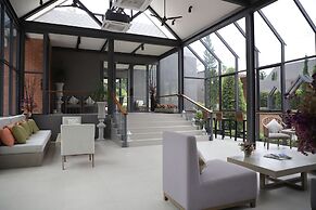 Flora Creek Resort & Garden Chiang Mai