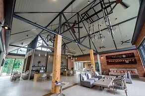 Flora Creek Resort & Garden Chiang Mai