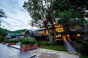 Flora Creek Resort & Garden Chiang Mai