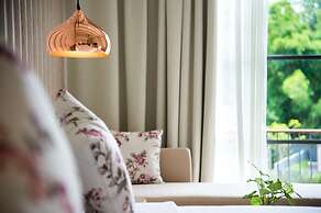 Flora Creek Resort & Garden Chiang Mai