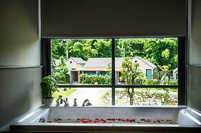 Flora Creek Resort & Garden Chiang Mai