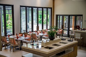 Flora Creek Resort & Garden Chiang Mai