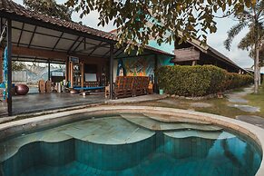 Big Brother Surf Inn