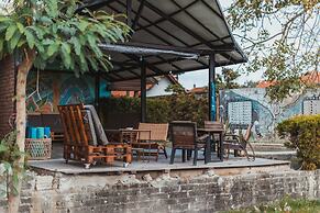 Big Brother Surf Inn