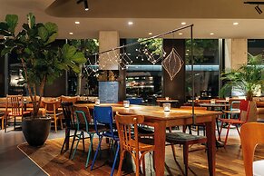 Ruby Emma Hotel Amsterdam By IHG