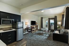 Oxford Suites Sonoma County