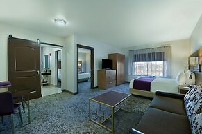 Oxford Suites Sonoma County