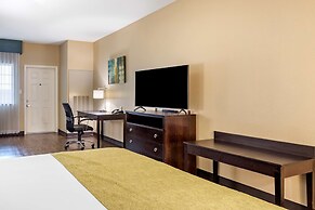 Best Western Plus Galveston Suites