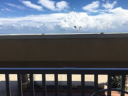 Best Western Plus Galveston Suites