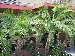 Fullerton Lodge