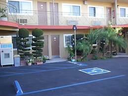 Fullerton Lodge