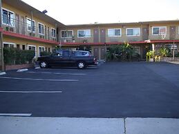 Fullerton Lodge
