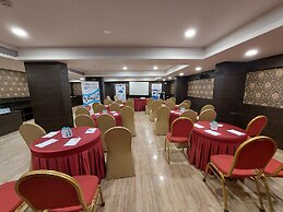 Central Beacon Hotel Surat