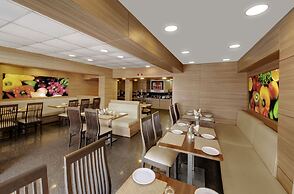 Central Beacon Hotel Surat