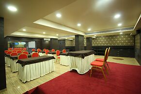 Central Beacon Hotel Surat