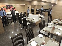Central Beacon Hotel Surat