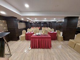 Central Beacon Hotel Surat