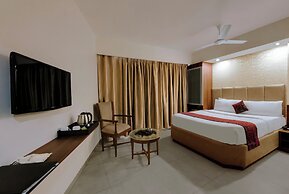 Central Beacon Hotel Surat