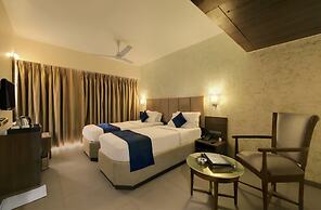 Central Beacon Hotel Surat