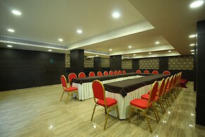 Central Beacon Hotel Surat