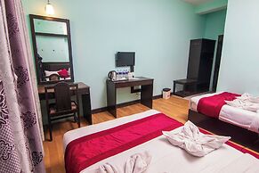 Hotel Ananda Inn