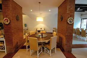 Hotel Ananda Inn