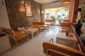 Hotel Ananda Inn